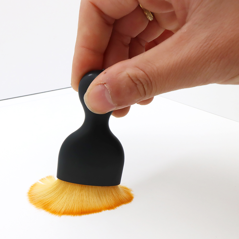 Brosse à ongles polyvalente à  - Furniture Hardware Nails avis et prix